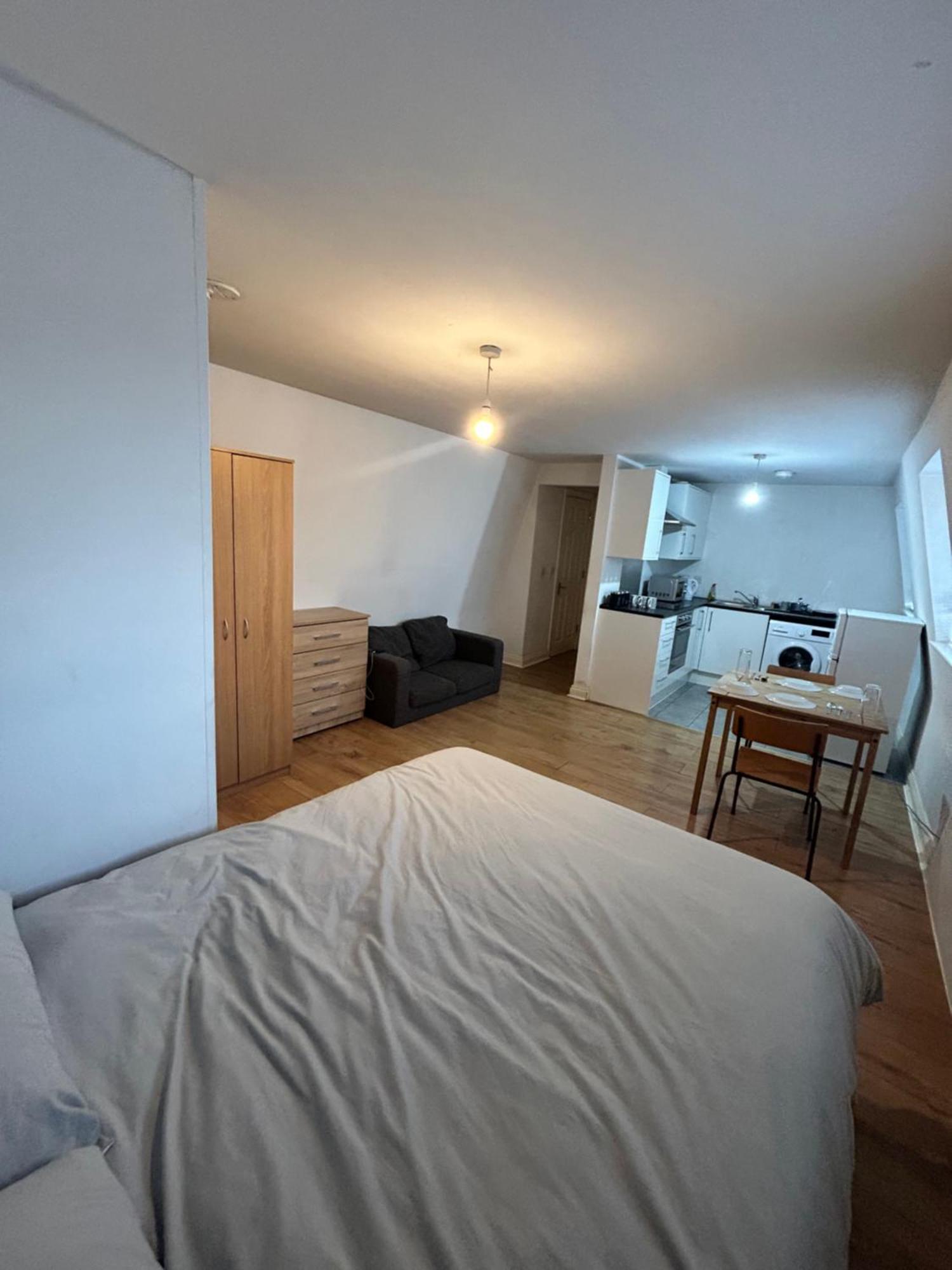 Leicester Studio At City Centre With Free Parking Extérieur photo