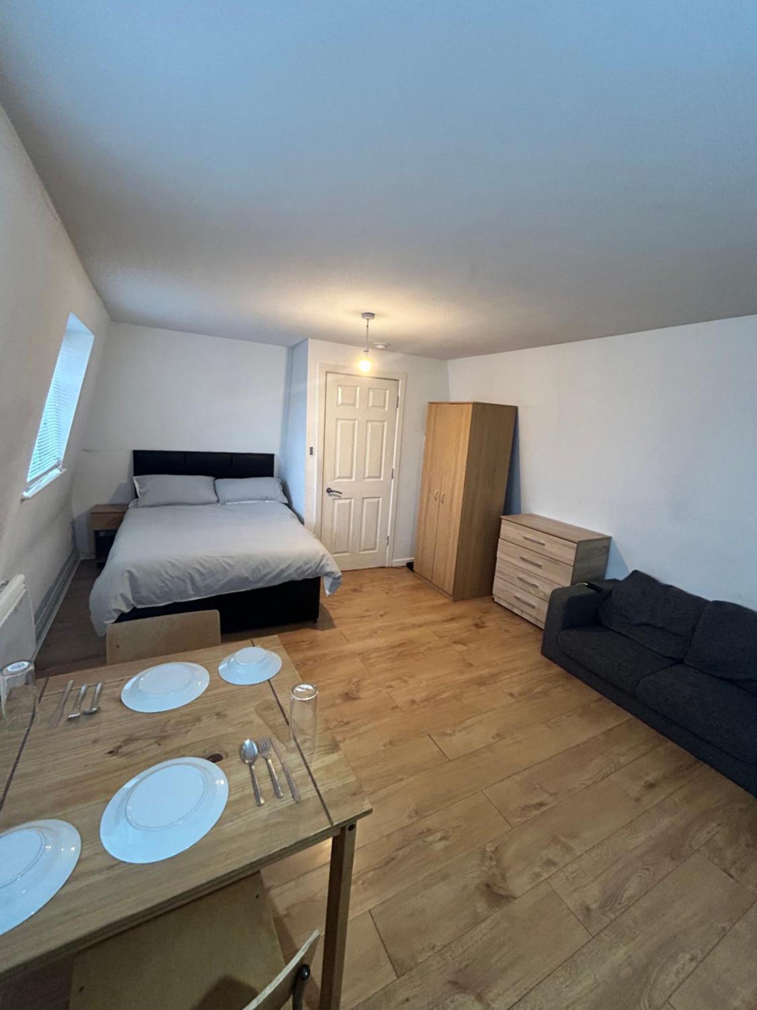 Leicester Studio At City Centre With Free Parking Extérieur photo